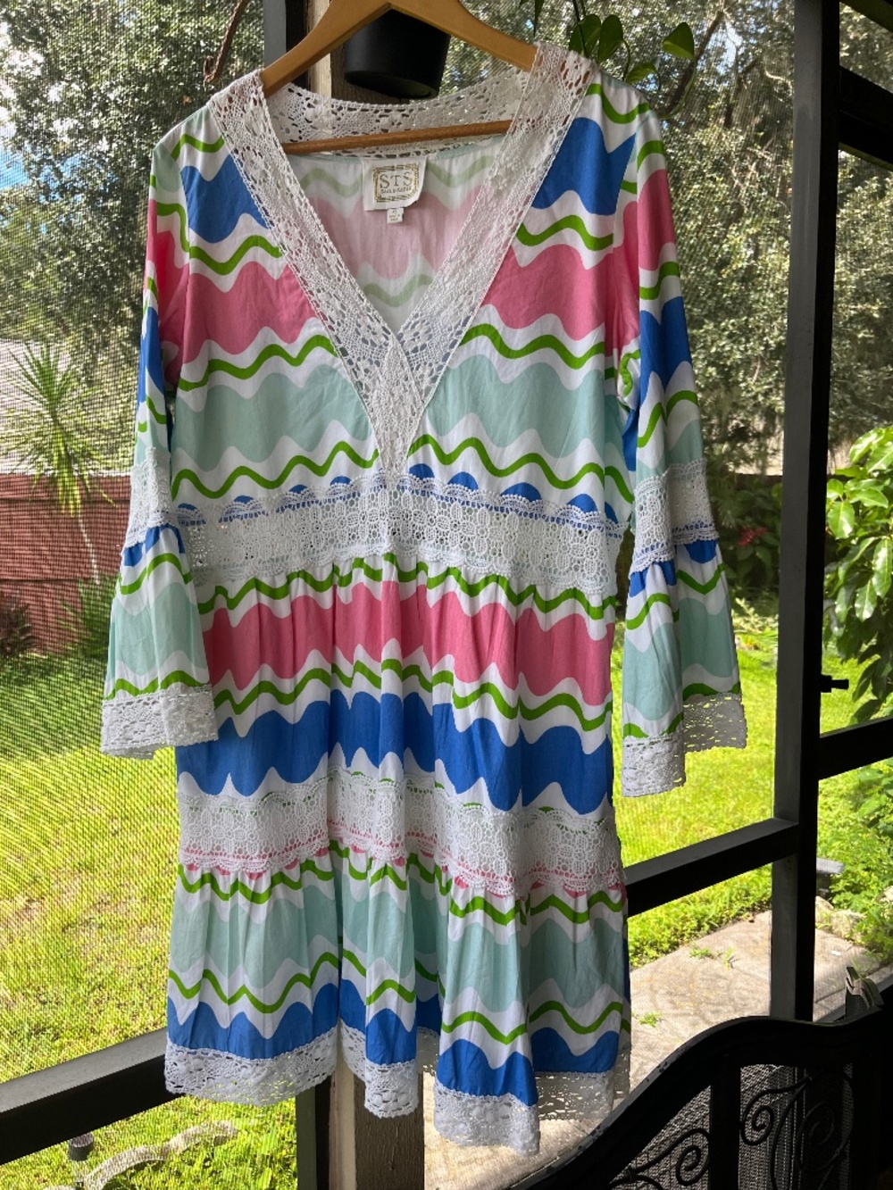 Sail to Sable multi-color wavy-stripe tunic dress with white crochet lace sz XL
